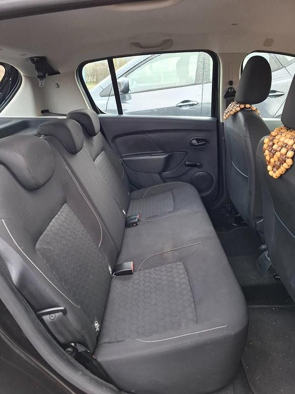 Gebraucht Dacia Sandero 75 PS (55 kW) 2014 Schwarz Limousine