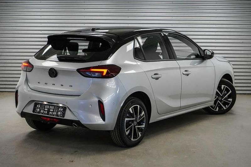 Neu Opel Corsa 101 PS (74 kW) 2025 Silber Limousine