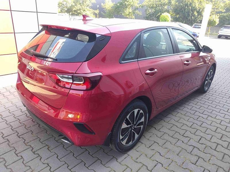 Nowe Kia Ceed 140 KM (102 kW) 2026 Czerwony Hatchback