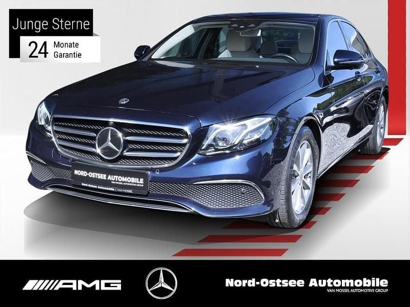 Cavansitblau metallic Gebraucht 2020 Mercedes E200 Limousine | 27.490 € (Fairer Preis) - Bild 1/4