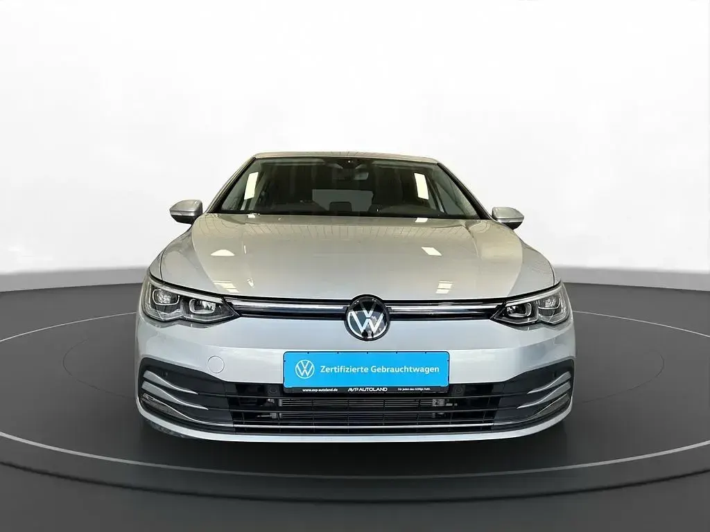 Gebraucht VW Golf VIII Style 131 PS (96 kW) 2023 Silber Limousine
