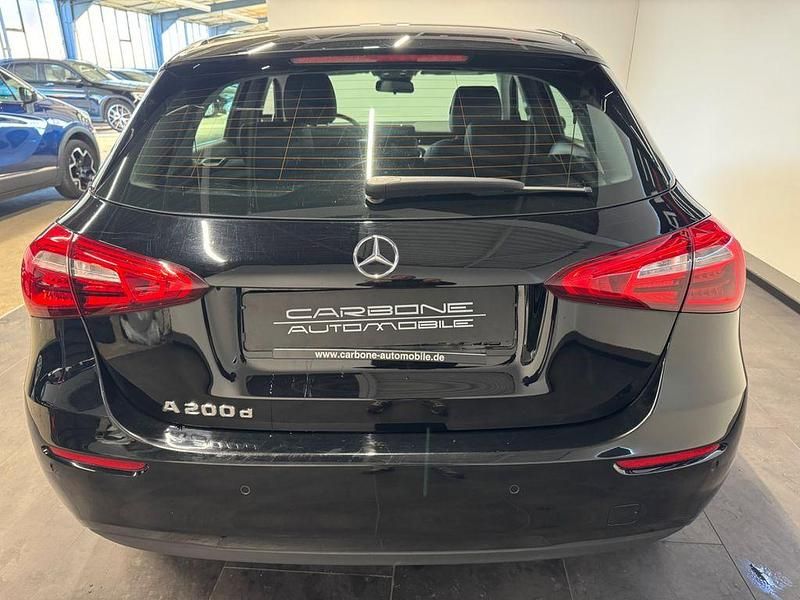 Gebraucht Mercedes A200 150 PS (110 kW) 2021 Schwarz Limousine