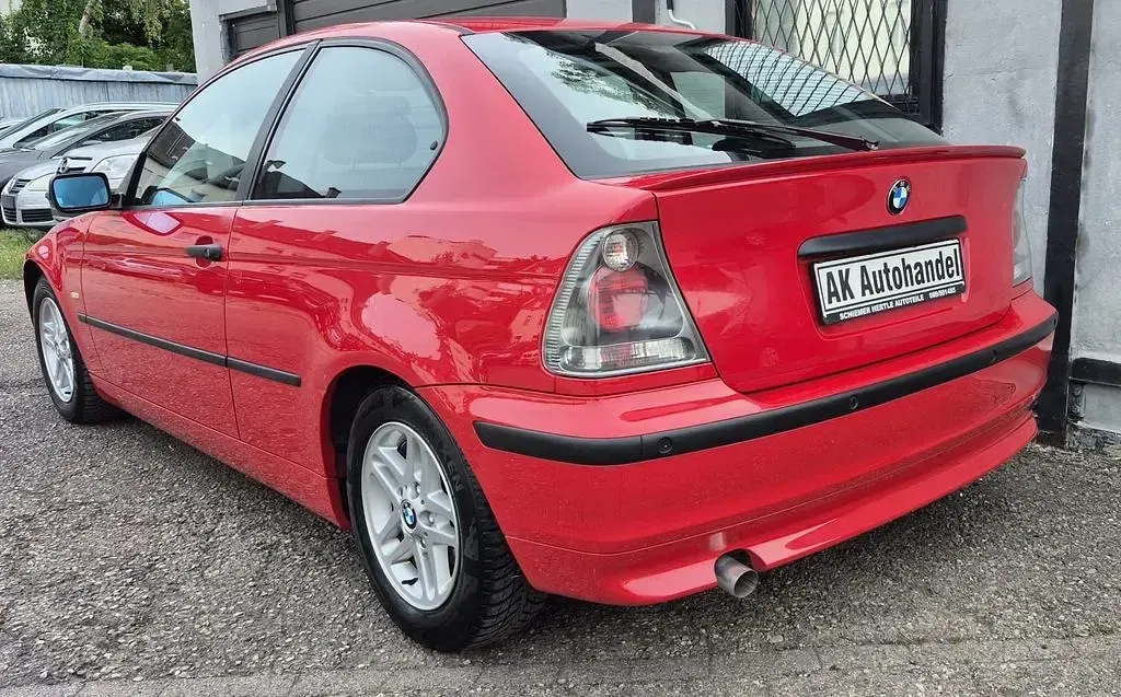 Gebraucht BMW 318 143 PS (105 kW) 2002 Rot Limousine