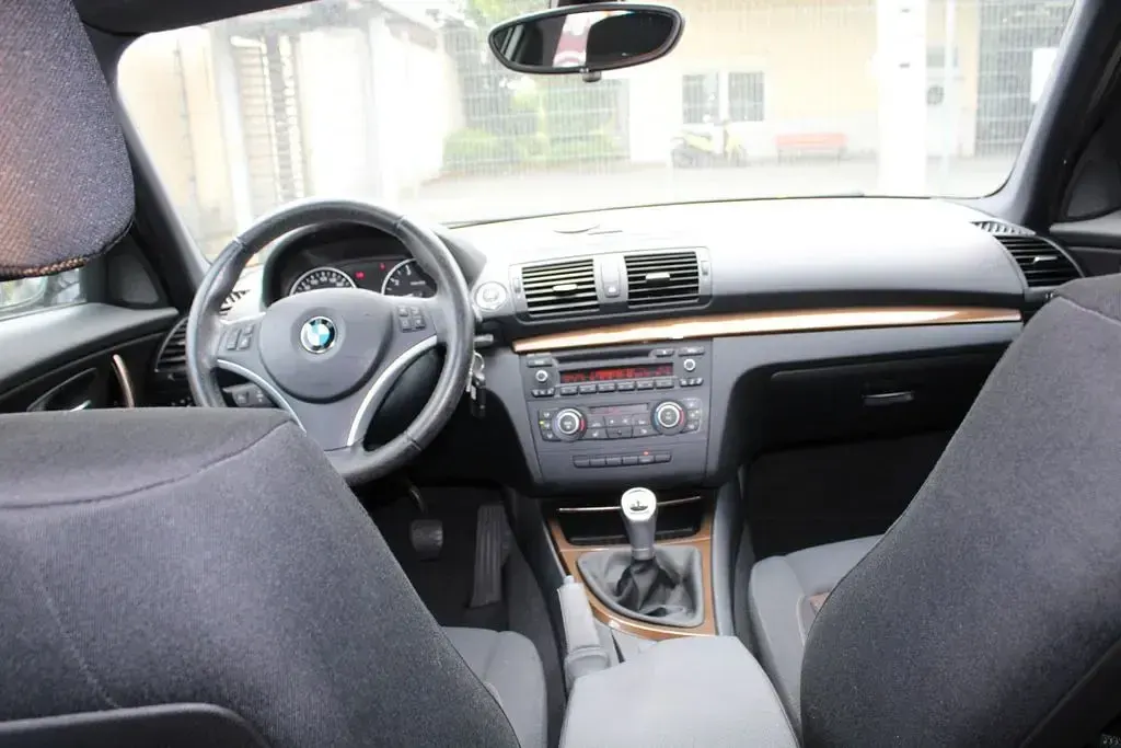 Używany BMW 116 122 KM (89 kW) 2011 Brązowy Hatchback