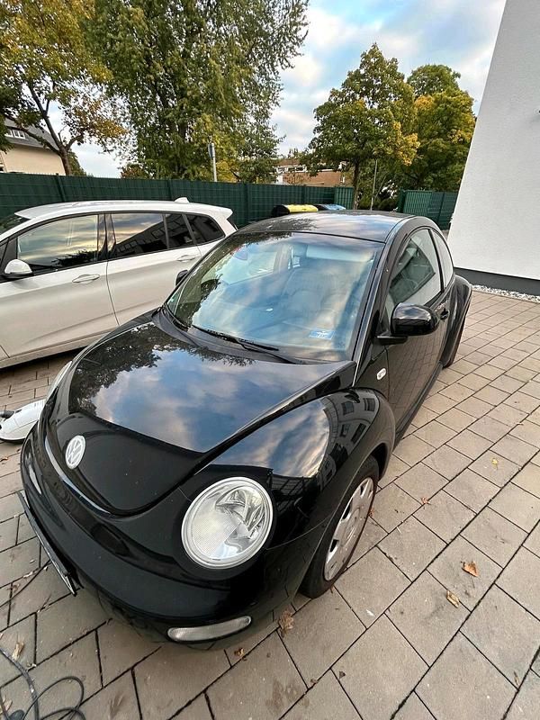 Schwarz Gebraucht 2000 VW Beetle Kleinwagen | 1.700 € (Etwas zu teuer) - Bild 1/4