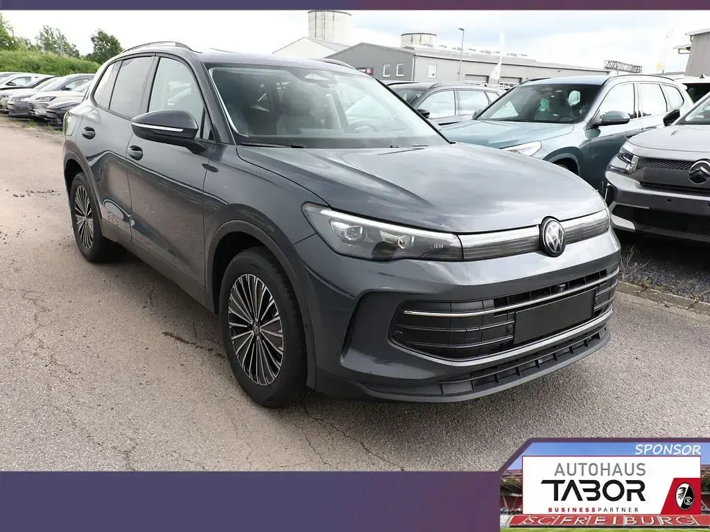 Neu VW Tiguan IQ Drive 150 PS (110 kW) 2026 Delfingrau metallic SUV