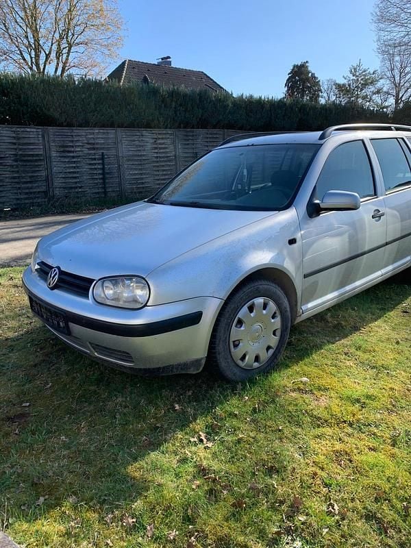 Gebraucht VW Golf IV 100 PS (73 kW) 2003 Silber Kombi
