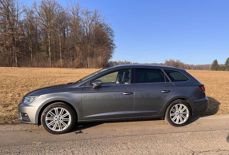 Grau Gebraucht 2018 Seat Leon ST Kombi | 11.000 € (Fairer Preis) - Bild 1/4