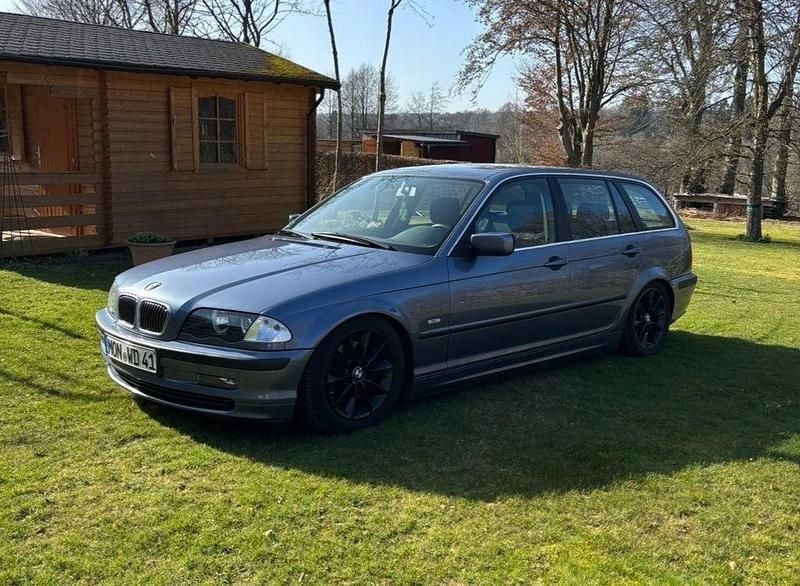 Gebraucht BMW 325 Performance 192 PS (141 kW) 2001 Blau Kombi