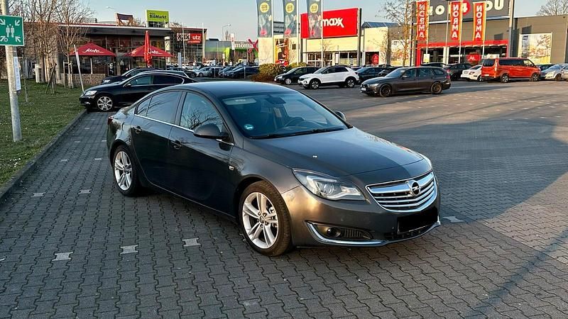 Gebraucht Opel Insignia 140 PS (102 kW) 2014 Grau Limousine