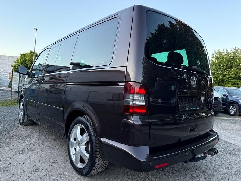 Second-hand VW Multivan Highline 174 CP (127 kW) 2008 Maro Monovolum