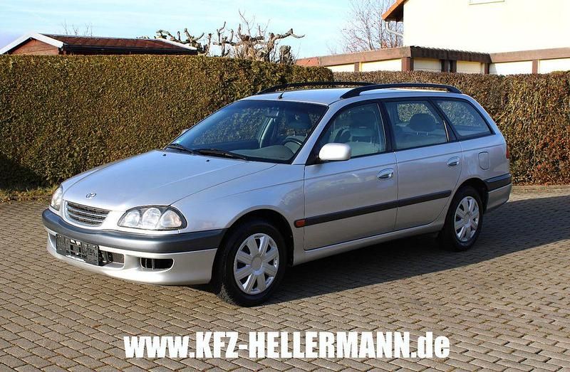 Silber Gebraucht 1999 Toyota Avensis Limited Limousine | 1.899 € (Fairer Preis) - Bild 1/4