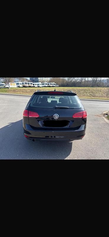 Gebraucht VW Golf VII Trendline 110 PS (80 kW) 2015 Schwarz Kombi