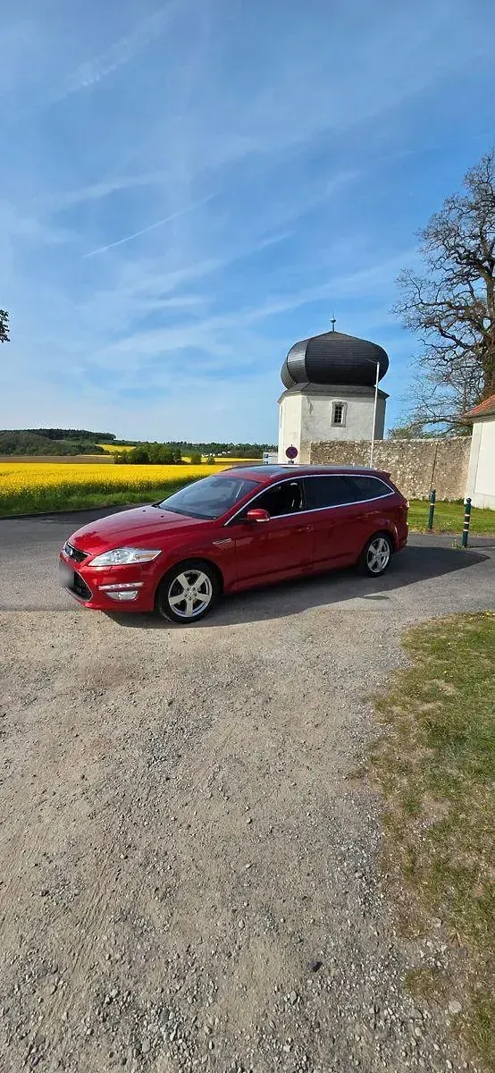 Gebraucht Ford Mondeo Titanium 163 PS (119 kW) 2015 Rot Kombi