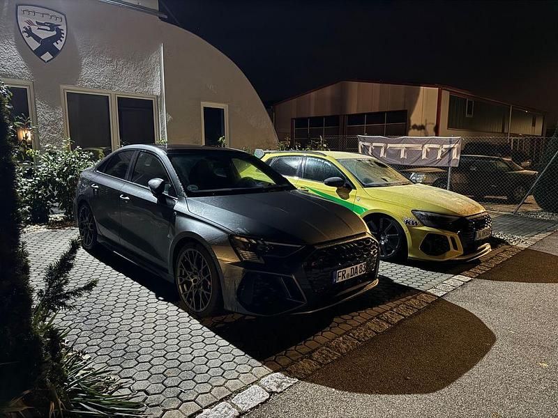 Gebraucht Audi RS3 Performance 465 PS (342 kW) 2023 Grau Limousine