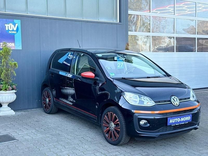 Schwarz Gebraucht 2018 VW up! move up! Kleinwagen | 7.990 € (Fairer Preis) - Bild 1/4