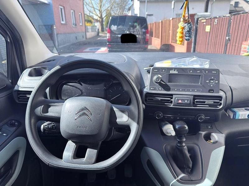 Gebraucht Citroën Berlingo Feel 110 PS (80 kW) 2019 Grau Van / Kleinbus