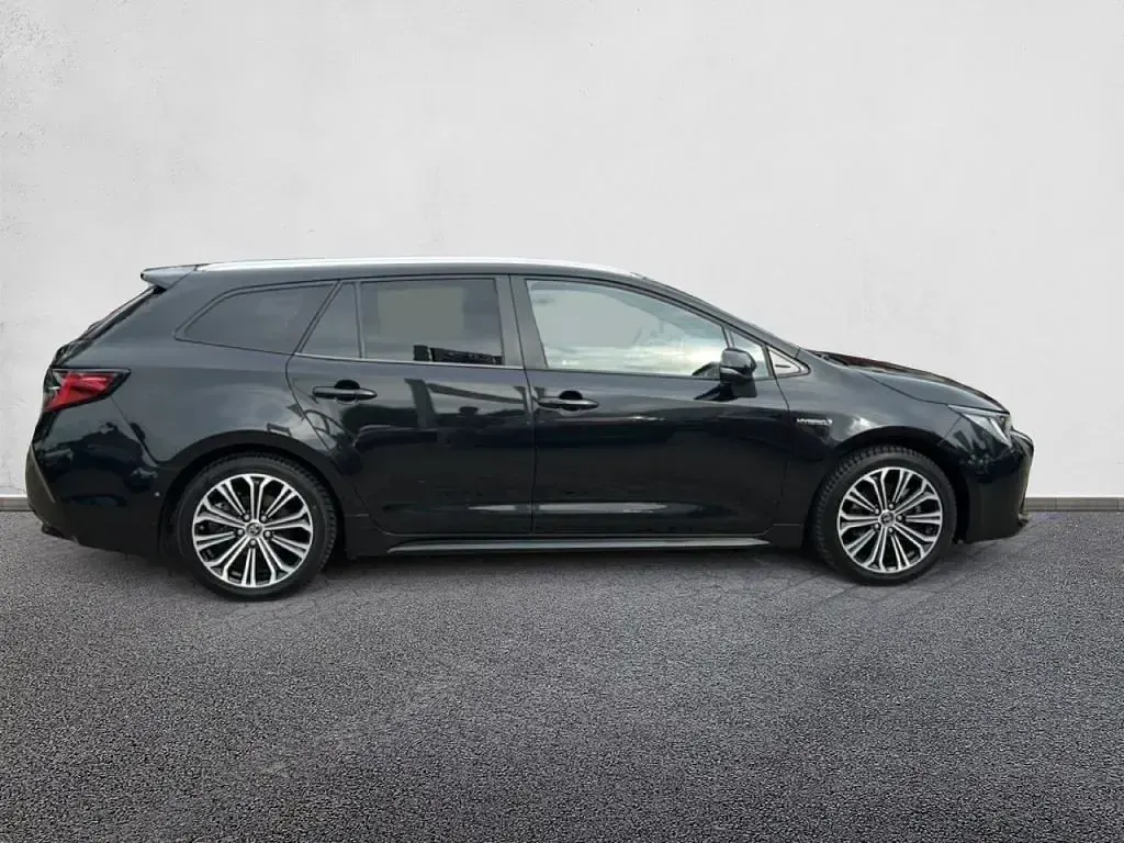 Gebraucht Toyota Corolla Club 180 PS (132 kW) 2019 Mysticschwarz mica Kombi