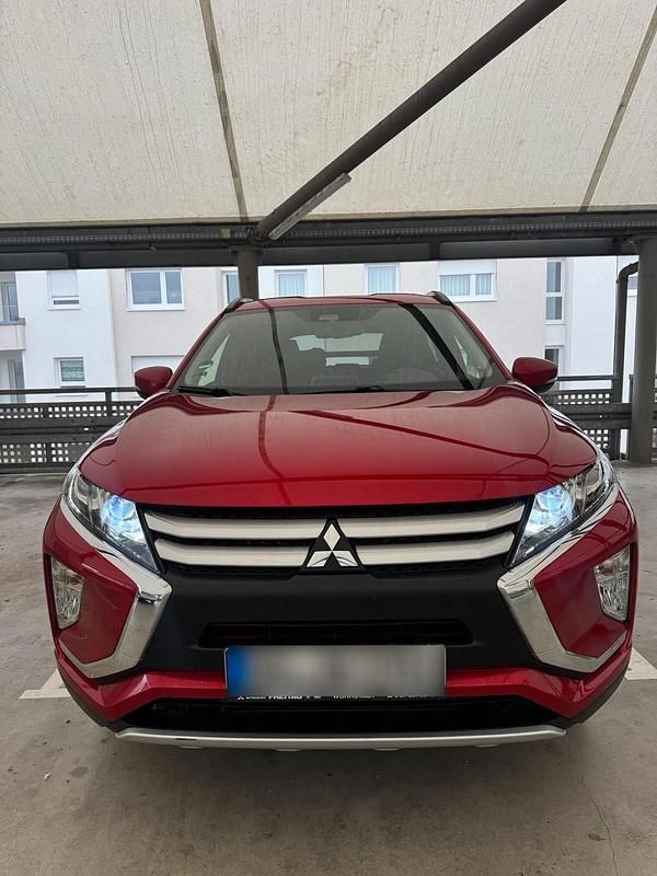 Gebraucht Mitsubishi Eclipse Cross 163 PS (119 kW) 2019 Rot SUV