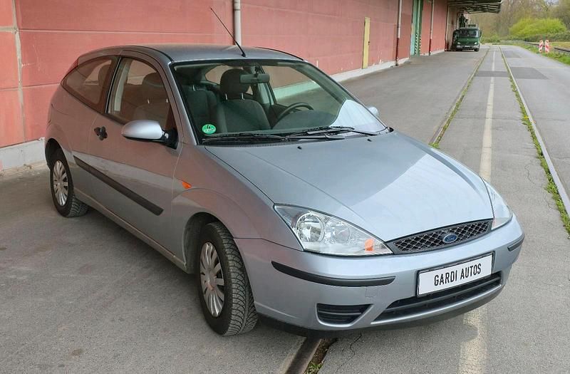 Gebraucht Ford Focus 75 PS (55 kW) 2002 Silber Kleinwagen