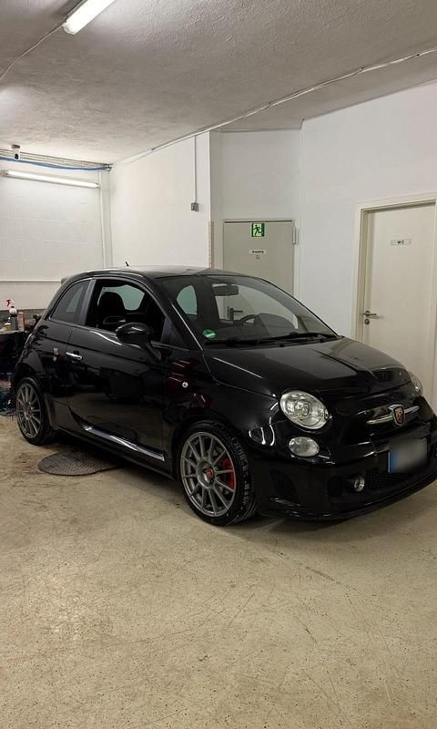 Gebraucht Abarth 500 135 PS (99 kW) 2010 Schwarz Kleinwagen