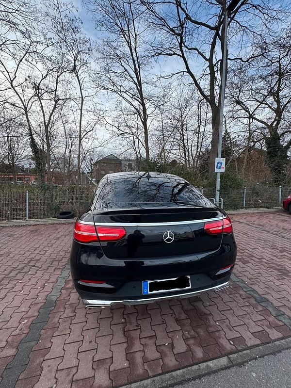 Gebraucht Mercedes GLE400 333 PS (244 kW) 2016 Schwarz Coupé
