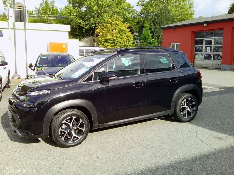 Gebraucht Citroën C3 Aircross 110 PS (80 kW) 2024 Lackierung schwarz perla nera/ty (metallic) SUV