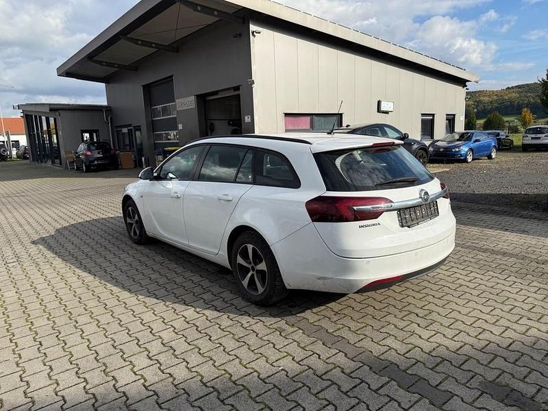 Gebraucht Opel Insignia Selection 140 PS (102 kW) 2017 Weiß Kombi