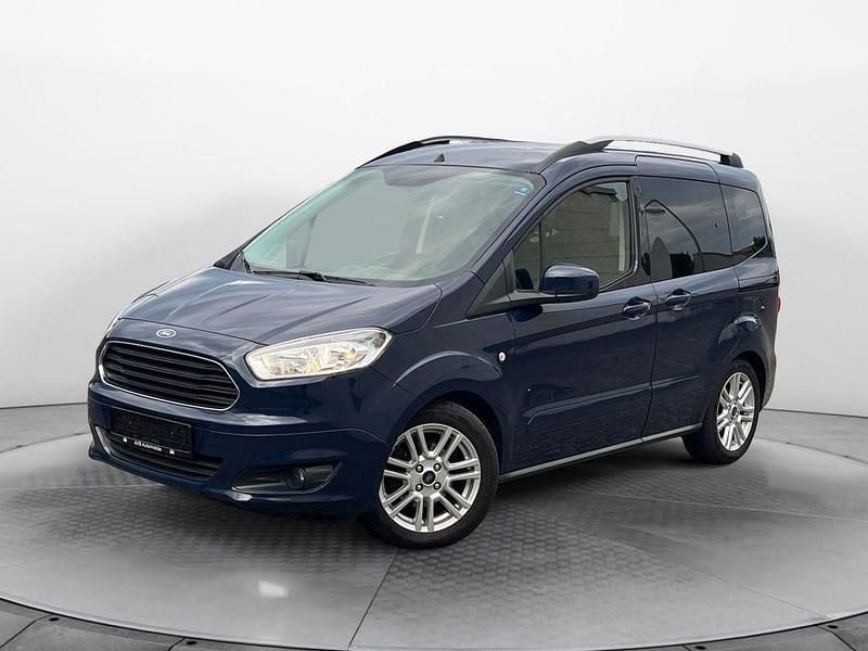 Blau Gebraucht 2016 Ford Tourneo Courier Titanium Van / Kleinbus | 9.900 € (Guter Preis) - Bild 1/4