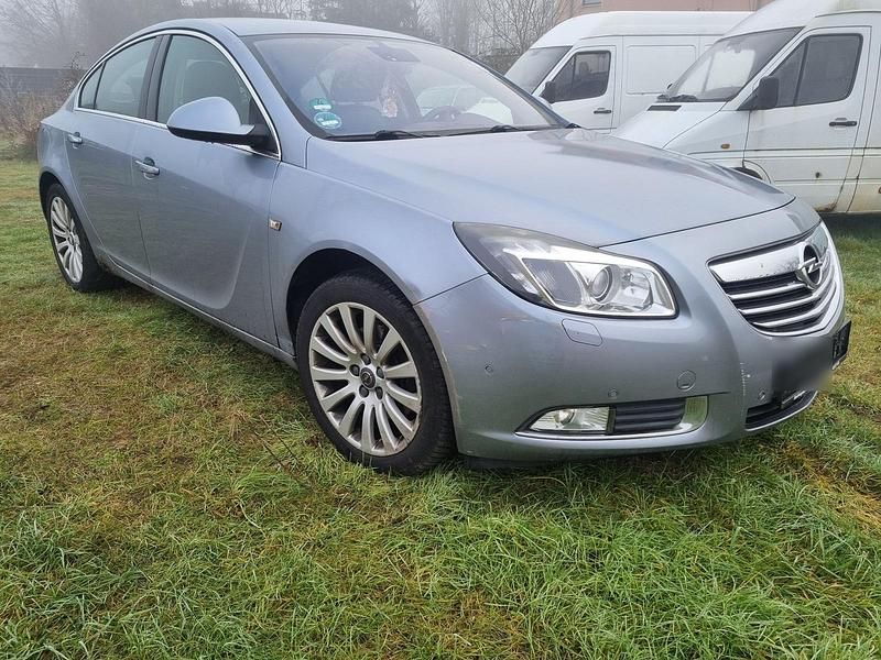 Silber Gebraucht 2009 Opel Insignia Cosmo Limousine | 1.950 € (Superpreis) - Bild 1/4