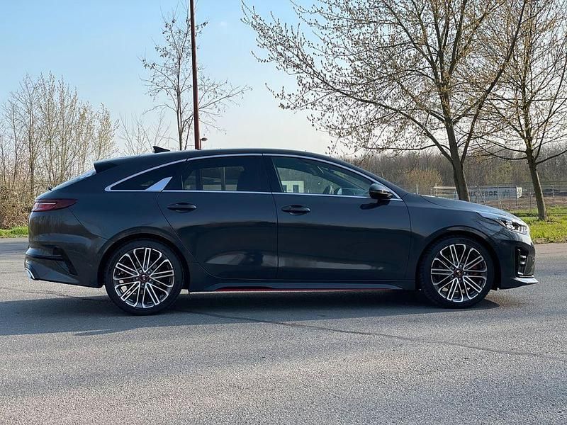 Gebraucht Kia ProCeed GT 204 PS (150 kW) 2021 Grau Kombi
