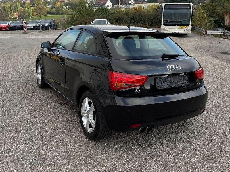 Gebraucht Audi A1 Attraction 122 PS (89 kW) 2012 Schwarz Kleinwagen