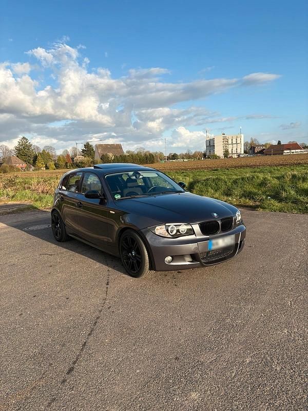 Gebraucht BMW 130 265 PS (194 kW) 2006 Grau Kleinwagen