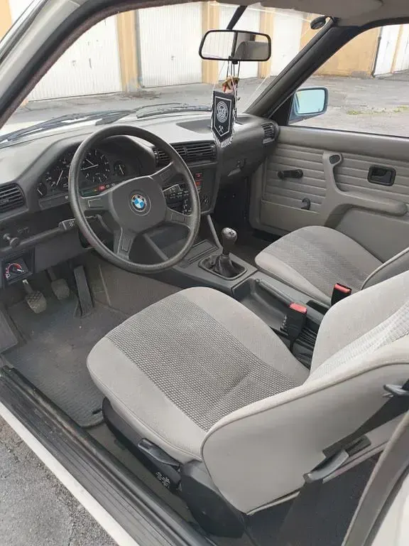 Gebraucht BMW 316 99 PS (72 kW) 1990 Weiß