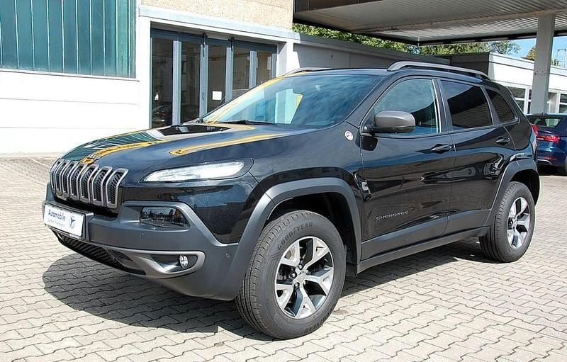 Schwarz Gebraucht 2015 Jeep Cherokee Trailhawk SUV | 8.980 € - Bild 1/4