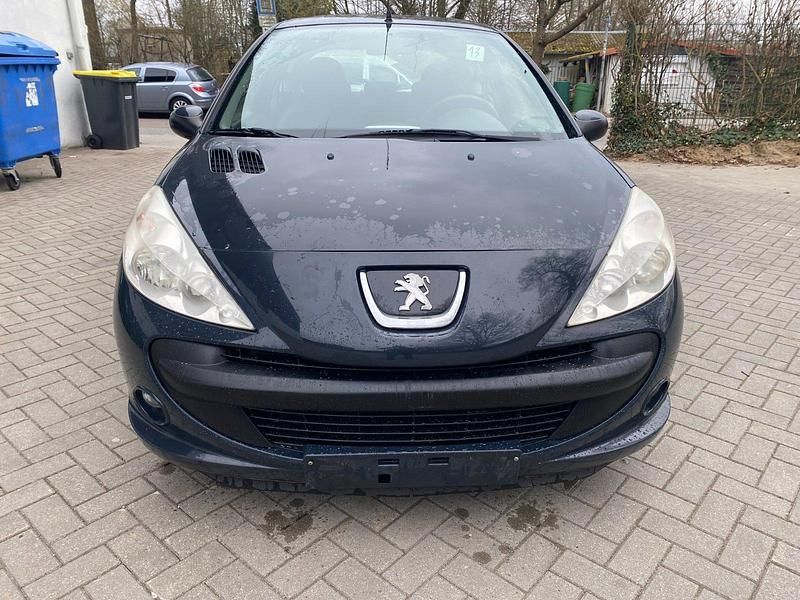 Gebraucht Peugeot 206 Basis 75 PS (55 kW) 2009 Schwarz Kleinwagen