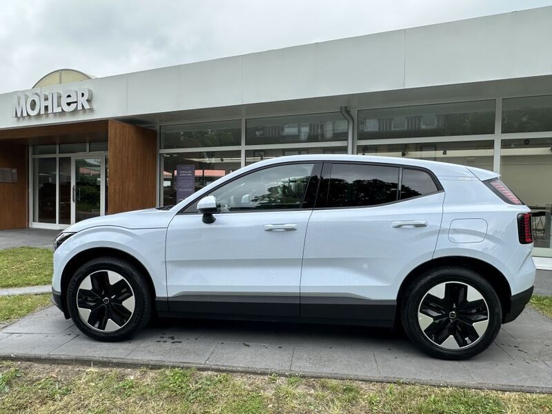Gebraucht Volvo EX30 Core 200 kW (272 PS) 2024 Cloud blue SUV
