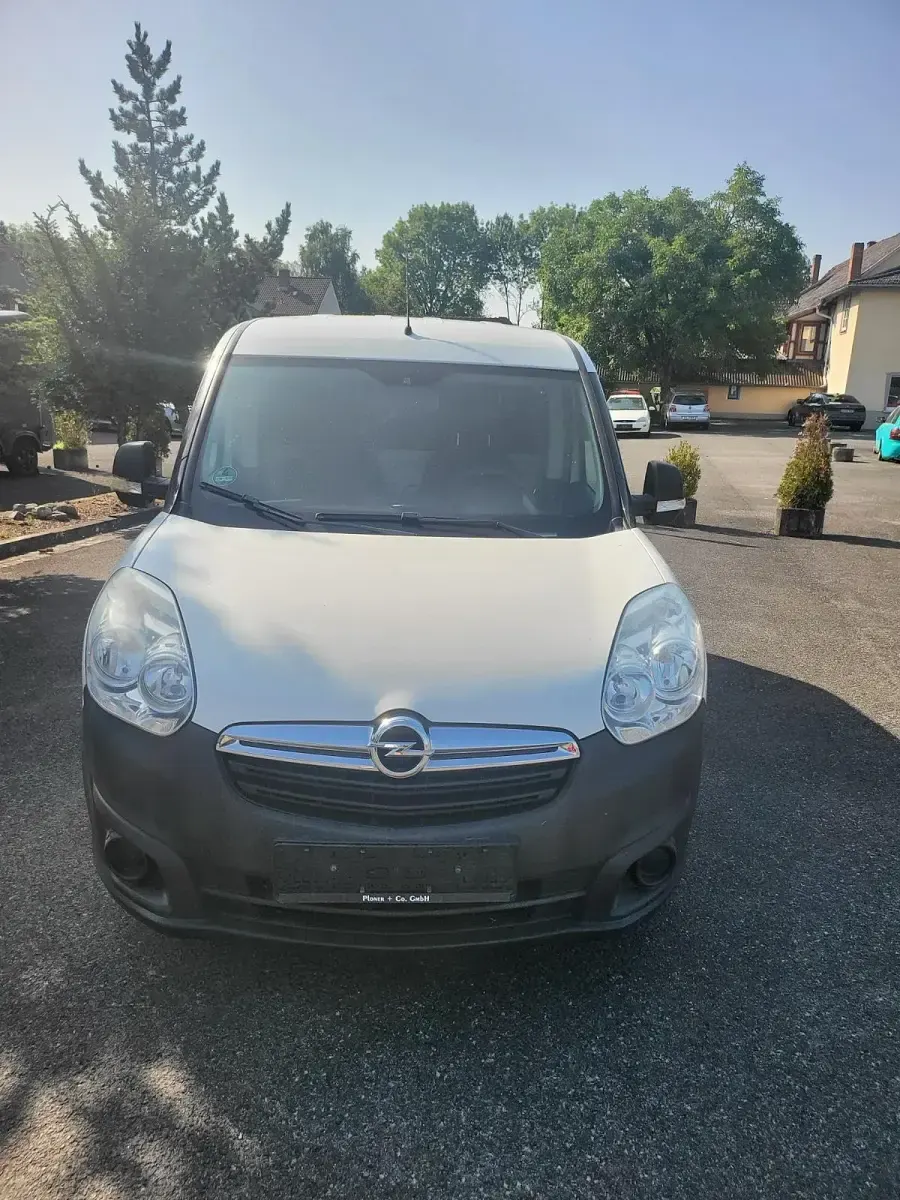 Używany Opel Combo 90 KM (66 kW) 2014 Biały Minivan