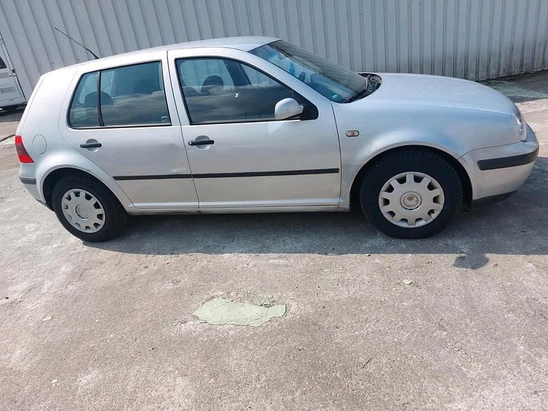 Gebraucht VW Golf IV 101 PS (74 kW) 1998 Silber Kleinwagen