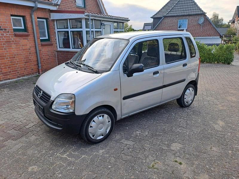Gebraucht Opel Agila 58 PS (42 kW) 2001 Silber Van / Kleinbus
