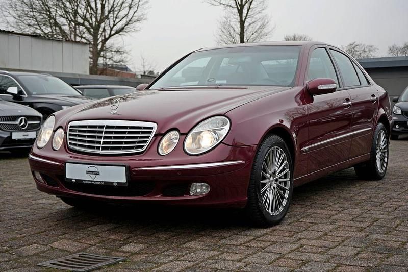 Gebraucht Mercedes E200 Elegance 163 PS (119 kW) 2004 Kirschrot met. Limousine