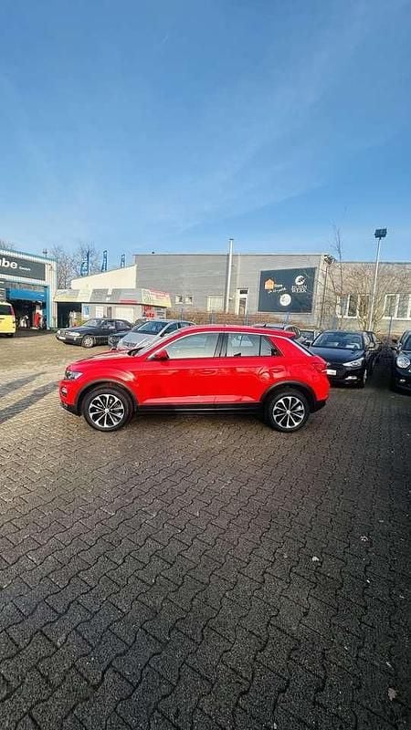 Gebraucht VW T-Roc 116 PS (85 kW) 2019 Flashrot SUV