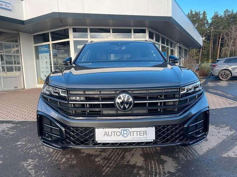 Neu VW Touareg R-line 286 PS (210 kW) 2025 Grau SUV