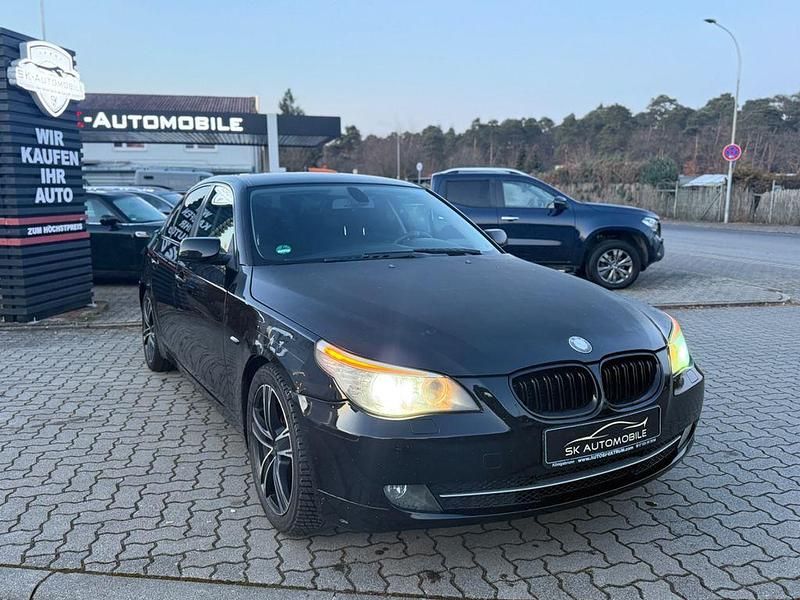 Schwarz Gebraucht 2009 BMW 520 Limousine | 3.990 € (Guter Preis) - Bild 1/4