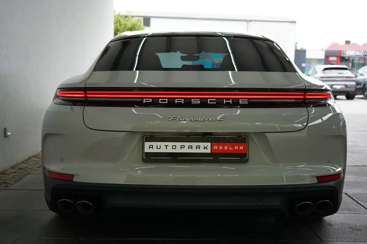 Gebraucht Porsche Panamera 4 E-Hybrid 470 PS (345 kW) 2024 Kreide Kleinwagen