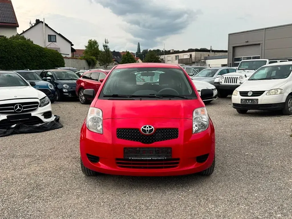 Gebraucht Toyota Yaris Cool 69 PS (50 kW) 2007 Rot Kleinwagen