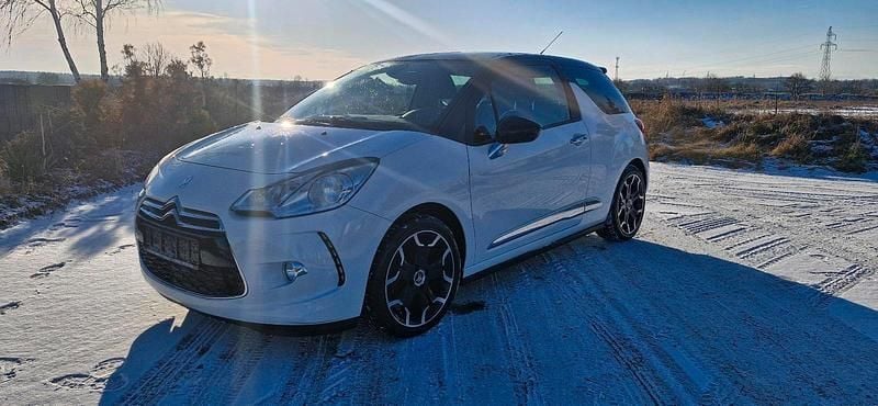 Gebraucht Citroën DS3 Sport Chic 156 PS (114 kW) 2013 Weiß Kleinwagen