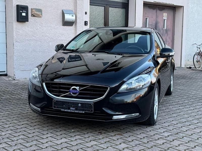 Gebraucht Volvo V40 Kinetic 114 PS (83 kW) 2013 Black stone Limousine
