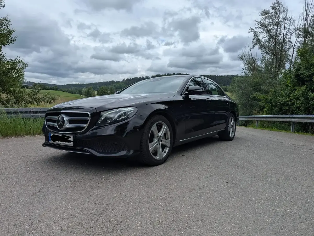 Gebraucht Mercedes E350 258 PS (189 kW) 2018 Schwarz Limousine