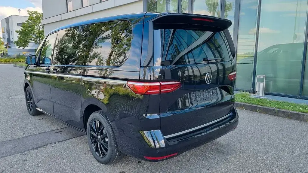 Neu VW Multivan Style 150 PS (110 kW) 2026 Schwarz Van / Kleinbus